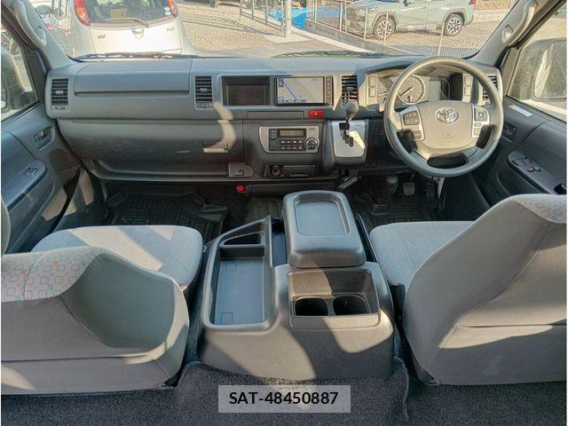 Toyota HIACE COMMUTER 2023-12 8245348-10