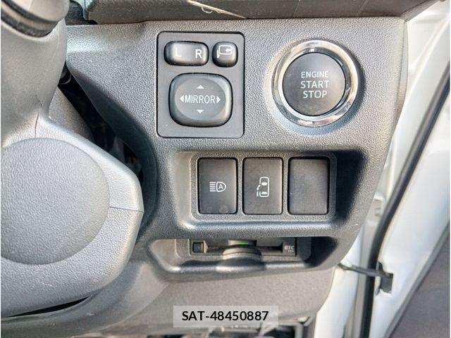 Toyota HIACE COMMUTER 2023-12 8245348-12