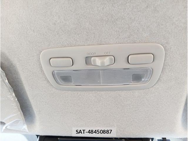 Toyota HIACE COMMUTER 2023-12 8245348-18