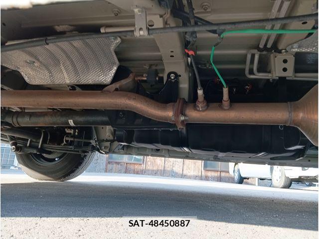 Toyota HIACE COMMUTER 2023-12 8245348-28