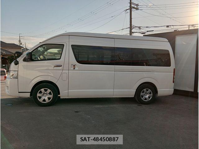 Toyota HIACE COMMUTER 2023-12 8245348-7