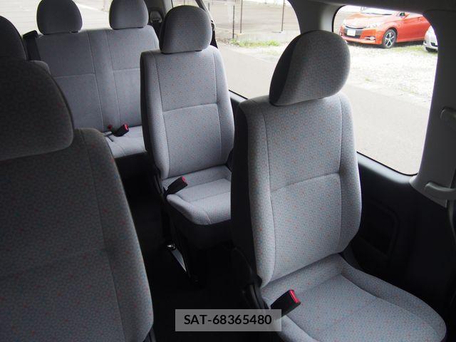 Toyota HIACE COMMUTER 2026-06 8336080-9