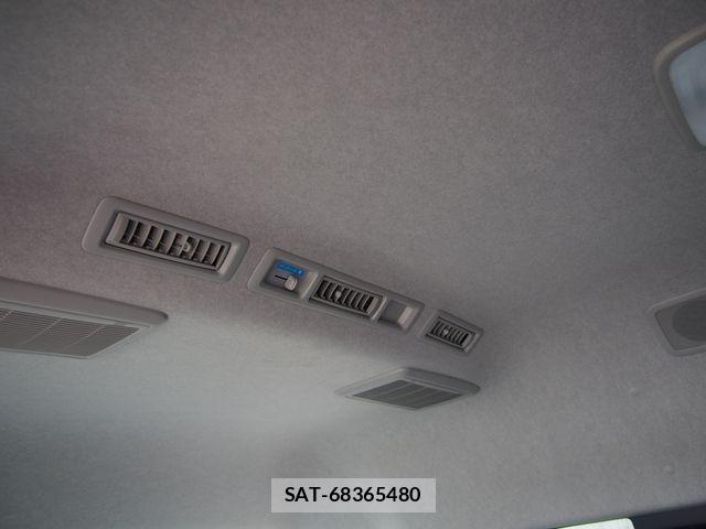 Toyota HIACE COMMUTER 2026-06 8336080-16