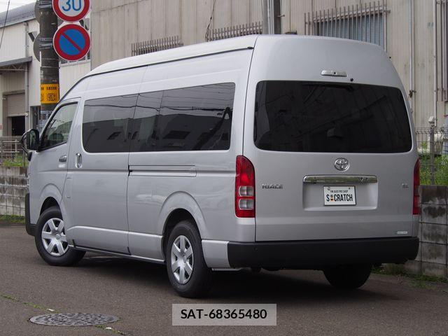 Toyota HIACE COMMUTER 2026-06 8336080-2