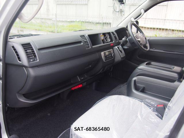 Toyota HIACE COMMUTER 2026-06 8336080-5