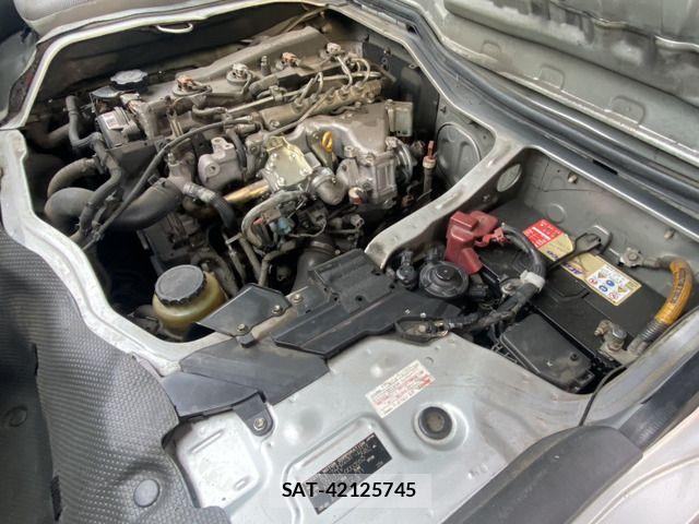 Toyota HIACE COMMUTER 2008-03 8336081-9