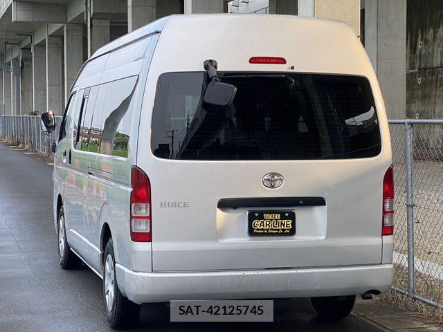 Toyota HIACE COMMUTER 2008-03 8336081-11