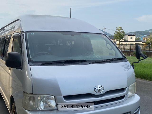 Toyota HIACE COMMUTER 2008-03 8336081-12