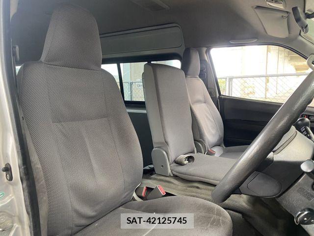 Toyota HIACE COMMUTER 2008-03 8336081-3