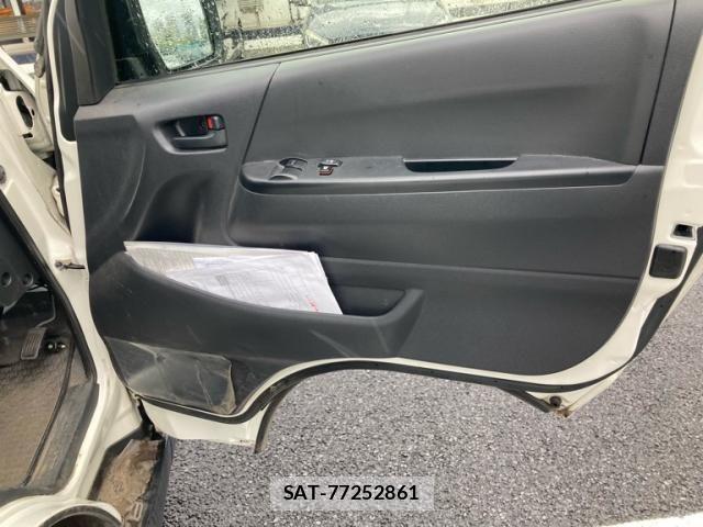 Toyota HIACE COMMUTER 2023-09 8627014-9