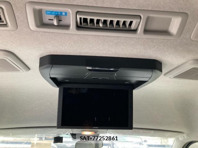 Toyota HIACE COMMUTER 2023-09 8627014-8