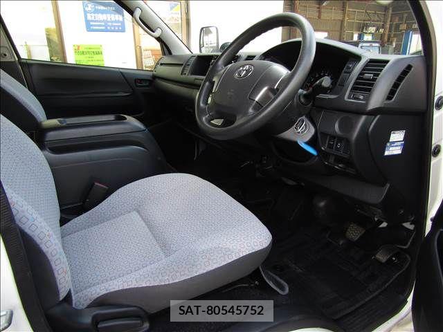 Toyota HIACE COMMUTER 2014-06 8659359-11