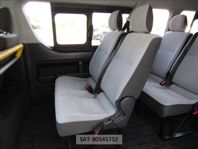 Toyota HIACE COMMUTER 2014-06 8659359-15