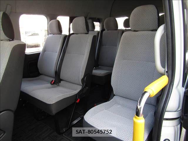 Toyota HIACE COMMUTER 2014-06 8659359-16