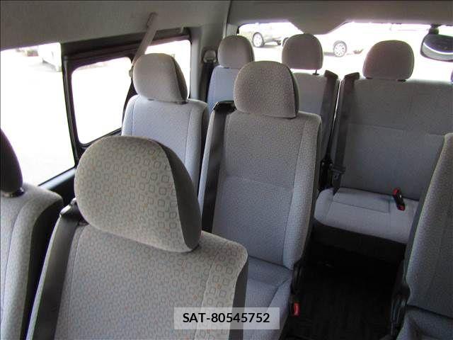 Toyota HIACE COMMUTER 2014-06 8659359-17