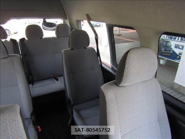 Toyota HIACE COMMUTER 2014-06 8659359-18