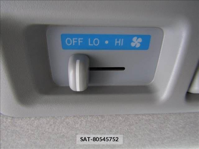 Toyota HIACE COMMUTER 2014-06 8659359-23