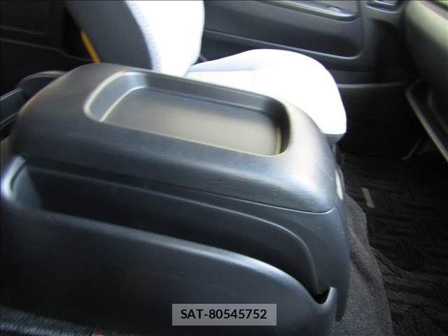Toyota HIACE COMMUTER 2014-06 8659359-7
