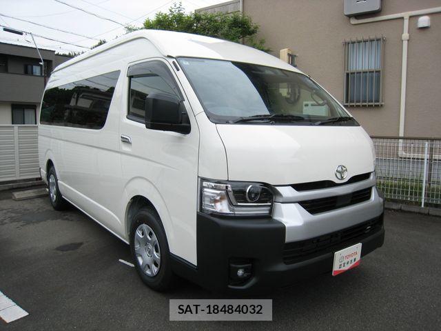 Toyota HIACE COMMUTER 2026-04 8829302-3