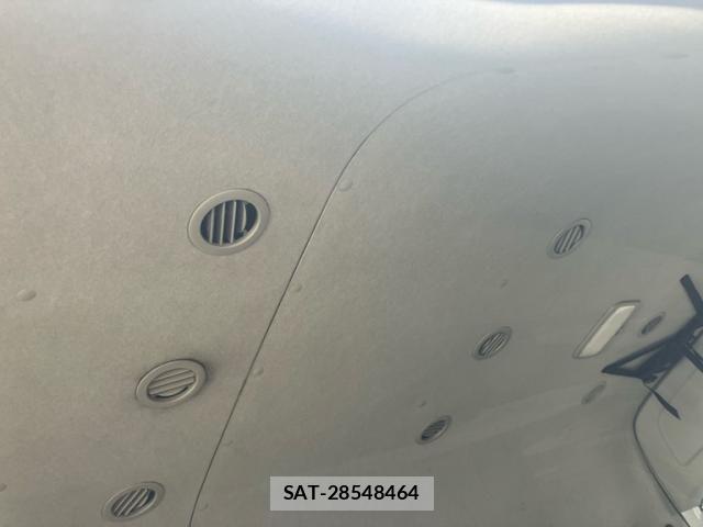 Toyota HIACE COMMUTER 2014-05 8883691-19