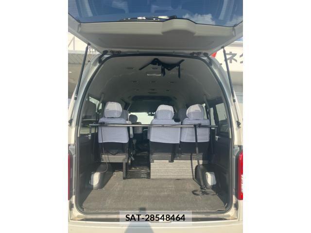 Toyota HIACE COMMUTER 2014-05 8883691-20