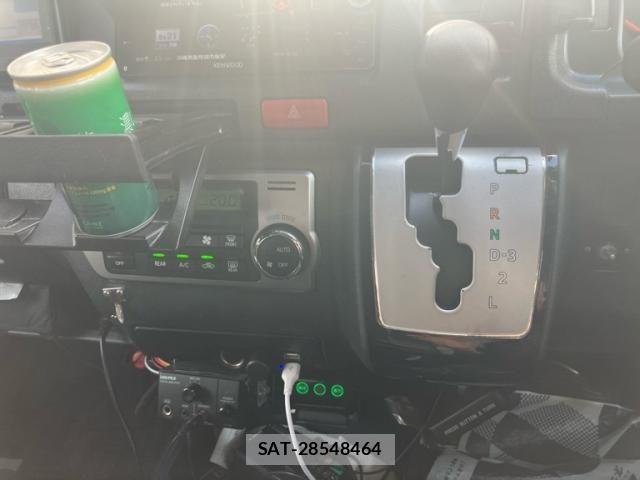 Toyota HIACE COMMUTER 2014-05 8883691-27