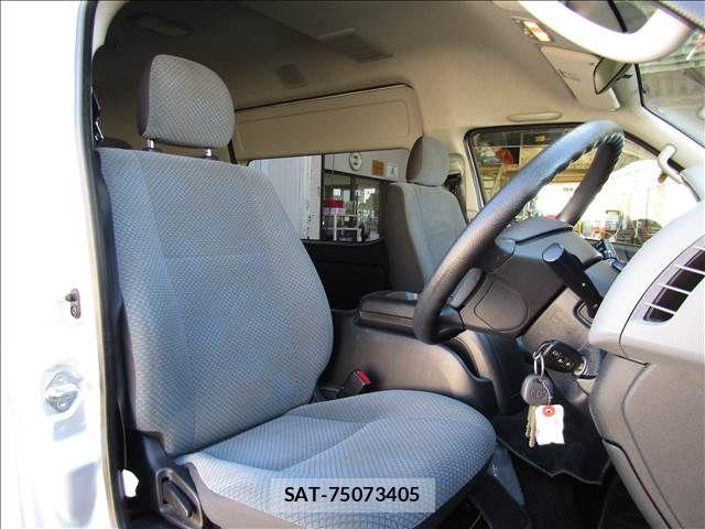 Toyota HIACE COMMUTER 2012-05 6751798-11
