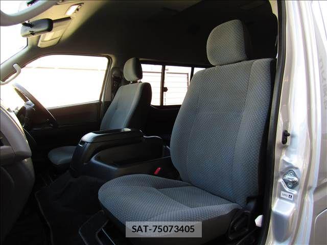 Toyota HIACE COMMUTER 2012-05 6751798-14