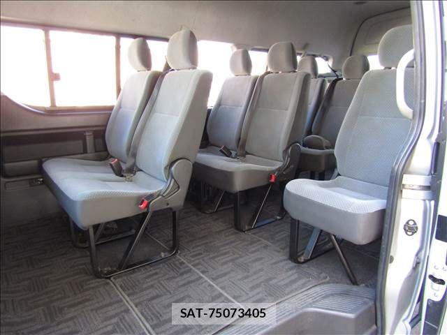 Toyota HIACE COMMUTER 2012-05 6751798-15