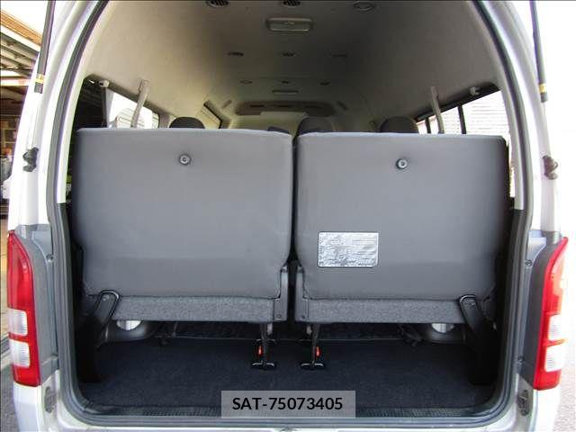 Toyota HIACE COMMUTER 2012-05 6751798-22