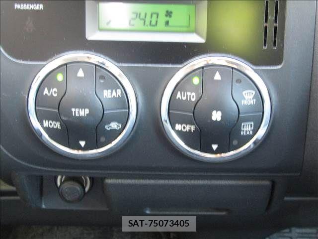 Toyota HIACE COMMUTER 2012-05 6751798-4