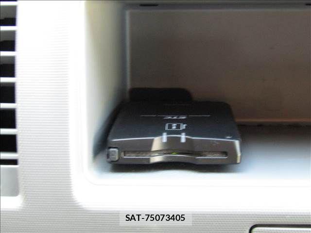 Toyota HIACE COMMUTER 2012-05 6751798-5