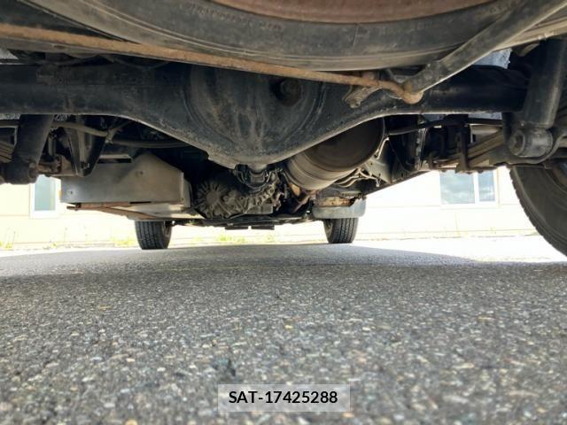 Toyota HIACE COMMUTER 2000-11 7271992-16