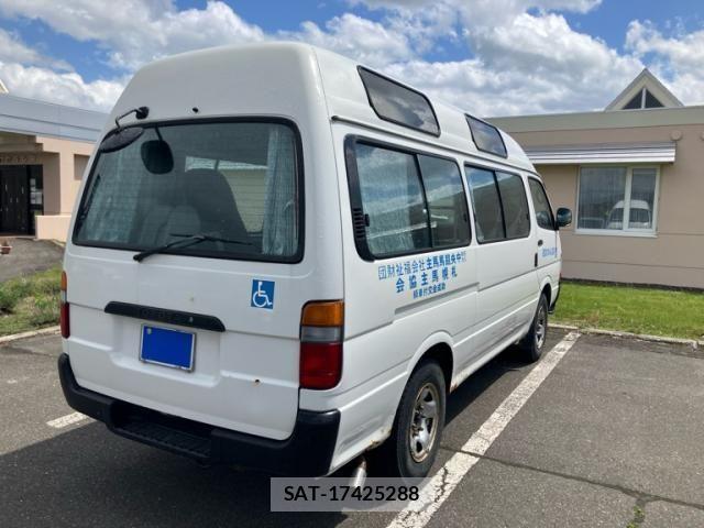 Toyota HIACE COMMUTER 2000-11 7271992-3
