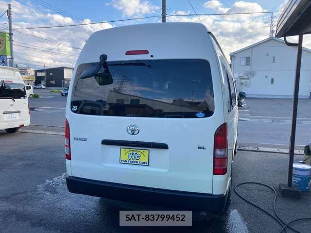 Toyota HIACE COMMUTER 2013-03 7785393-9