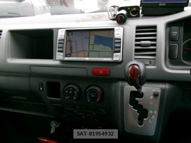 Toyota HIACE COMMUTER 2005-11 7902682-18