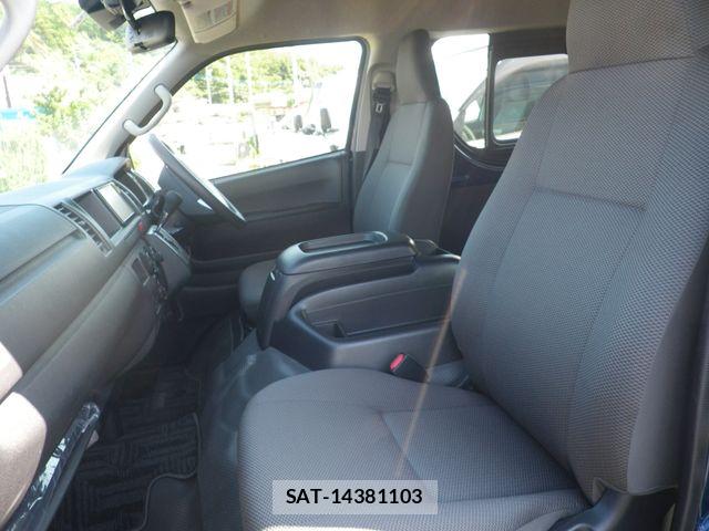 Toyota HIACE COMMUTER 2019-06 7961915-4