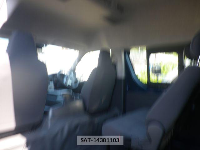Toyota HIACE COMMUTER 2019-06 7961915-7