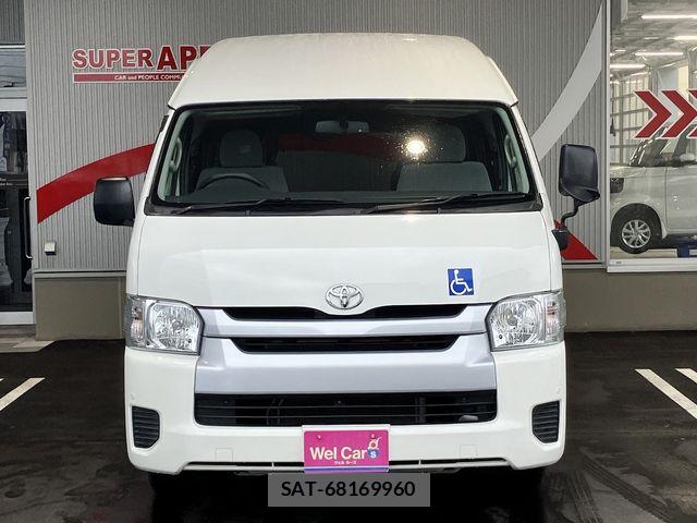 Toyota HIACE COMMUTER 2019-03 8130427-2