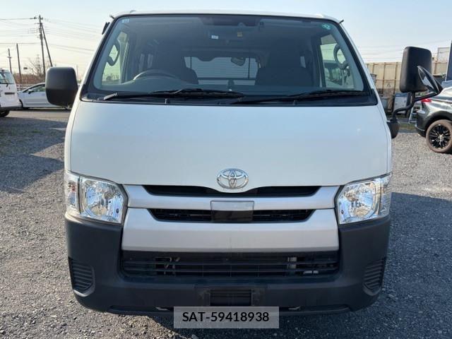Toyota REGIUS WAGON 2019-12 5868914-7