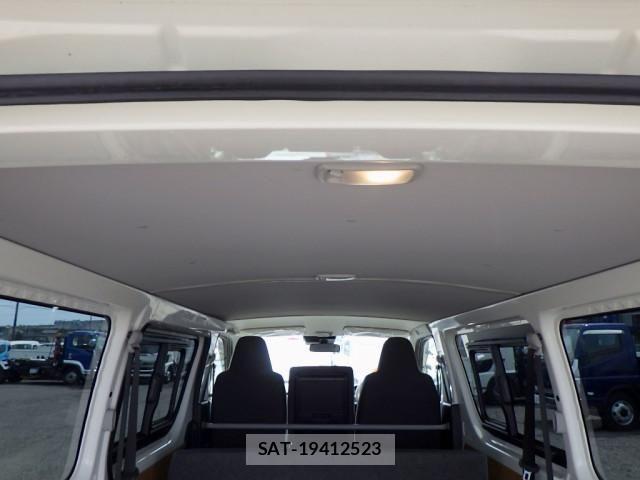 Toyota REGIUS WAGON 2019-06 8525133-9