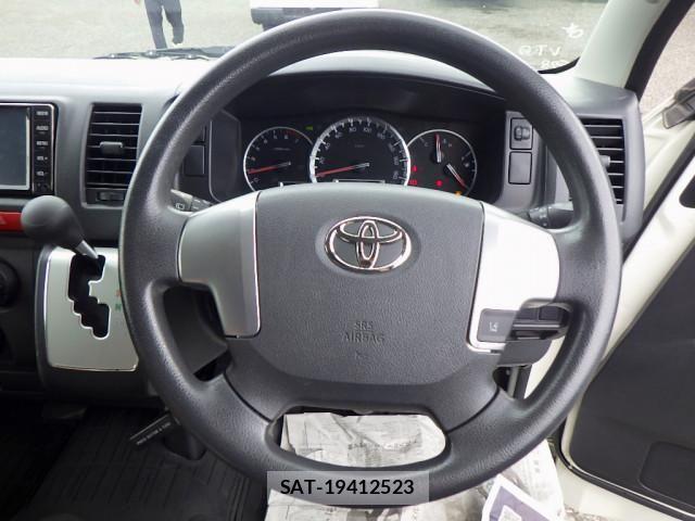 Toyota REGIUS WAGON 2019-06 8525133-13