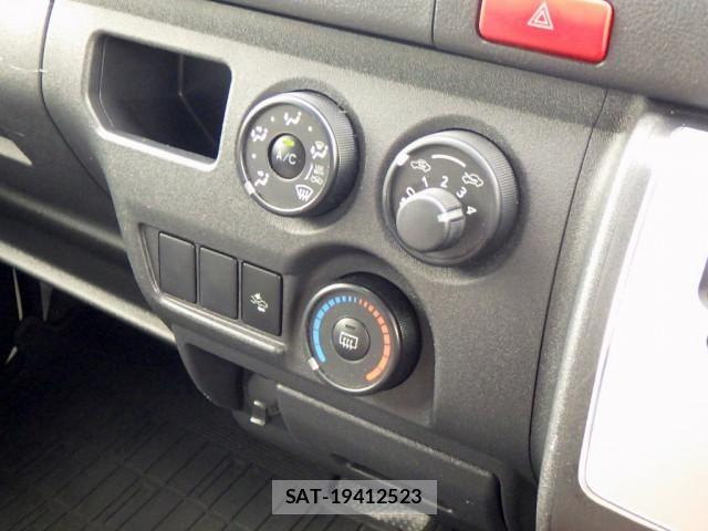 Toyota REGIUS WAGON 2019-06 8525133-19