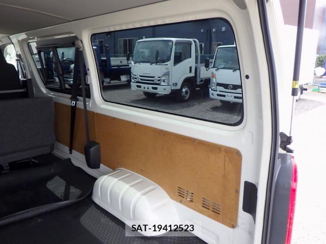 Toyota REGIUS WAGON 2019-06 8525133-7