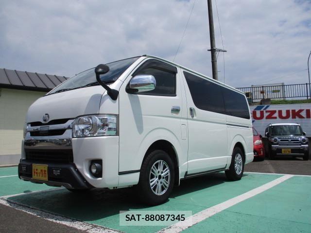 Toyota REGIUS WAGON 2018-04 1743448-10