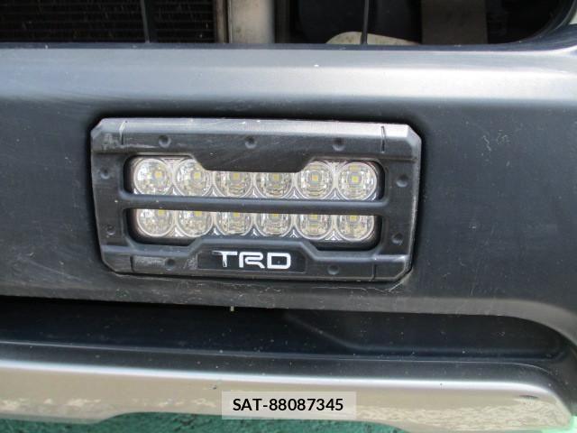 Toyota REGIUS WAGON 2018-04 1743448-13