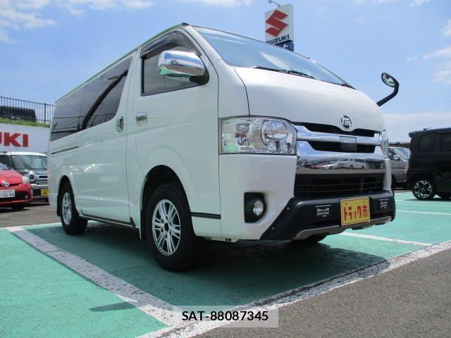Toyota REGIUS WAGON 2018-04 1743448-16