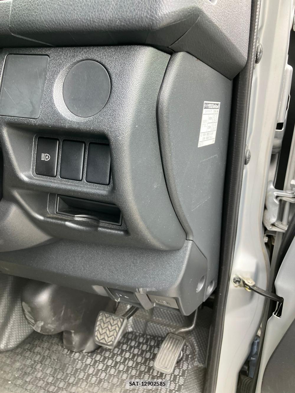 Toyota HIACE VAN 2018 976193-23