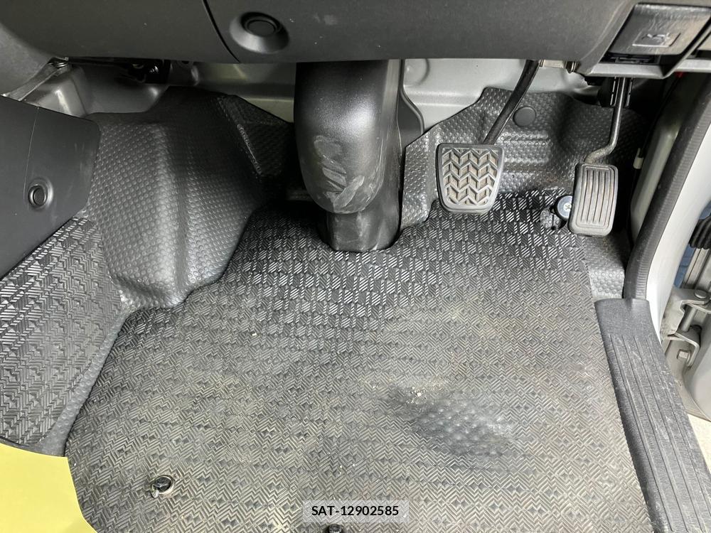 Toyota HIACE VAN 2018 976193-25