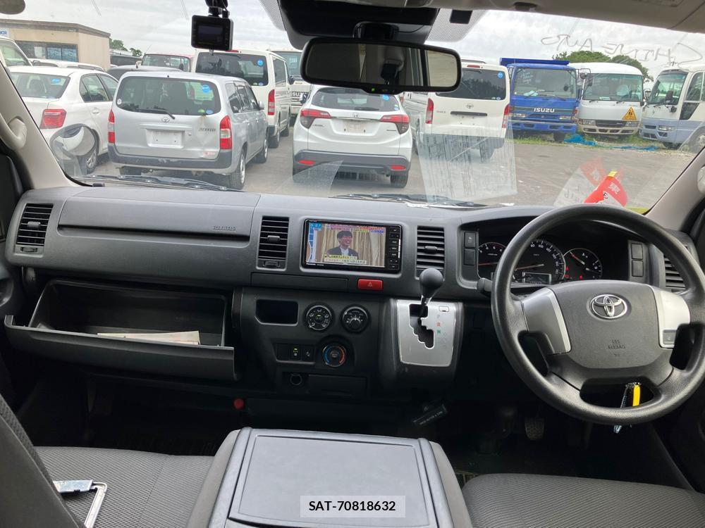 Toyota HIACE VAN 2019-07 976195-11